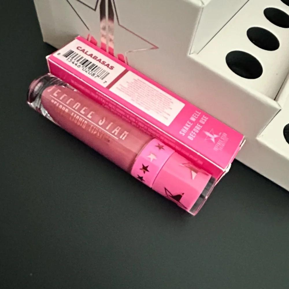 CALABASAS Jeffree Star Velour Liquid Lipstick